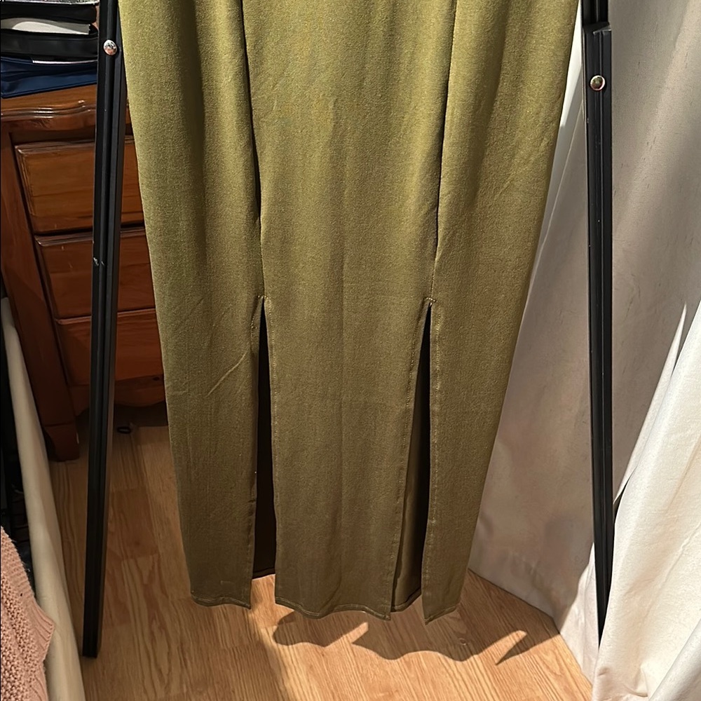 Maxi Dress with front Slits - Picture 4 of 5
